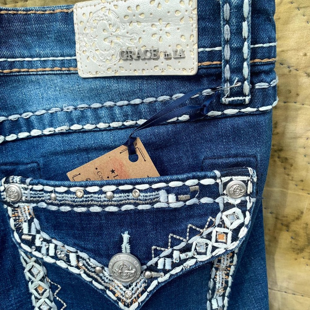 Grace In LA Jeans Medium Wash Capris – Size 9/10